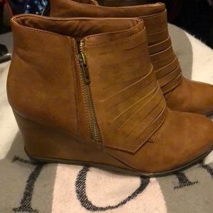 Beautiful Carmel boots
